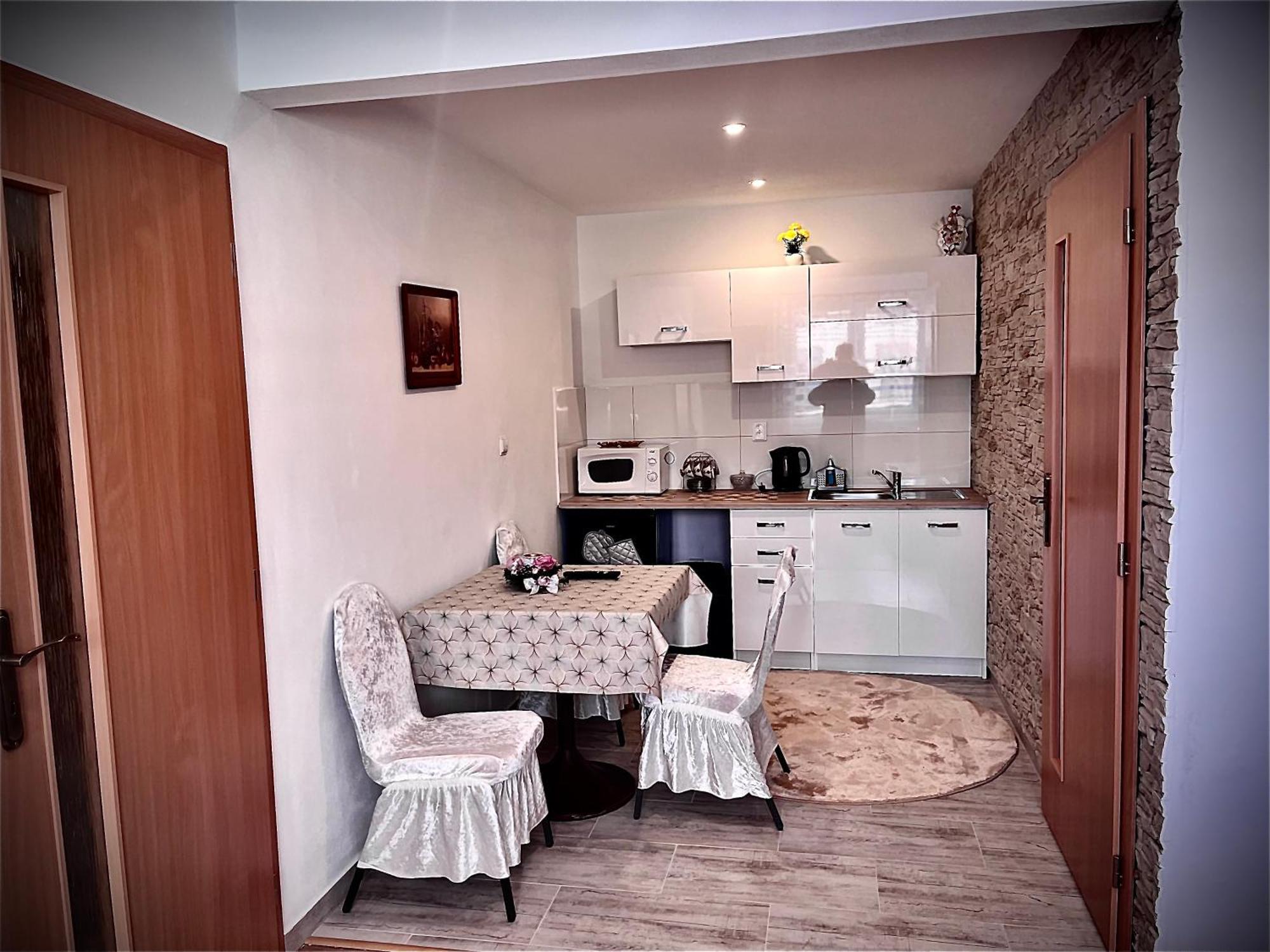 Homestay Renata Nova Lesna Exterior photo