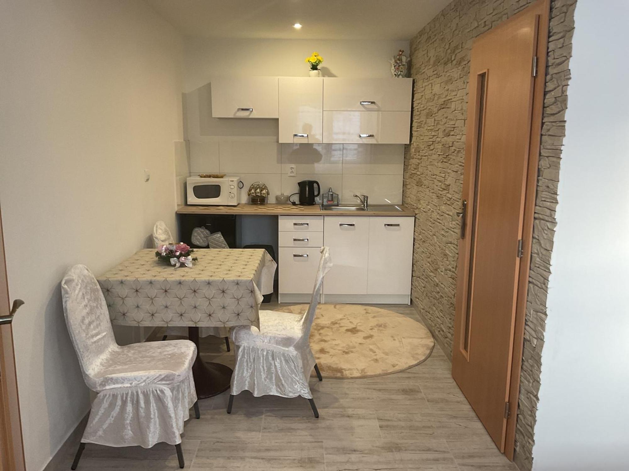 Homestay Renata Nova Lesna Exterior photo