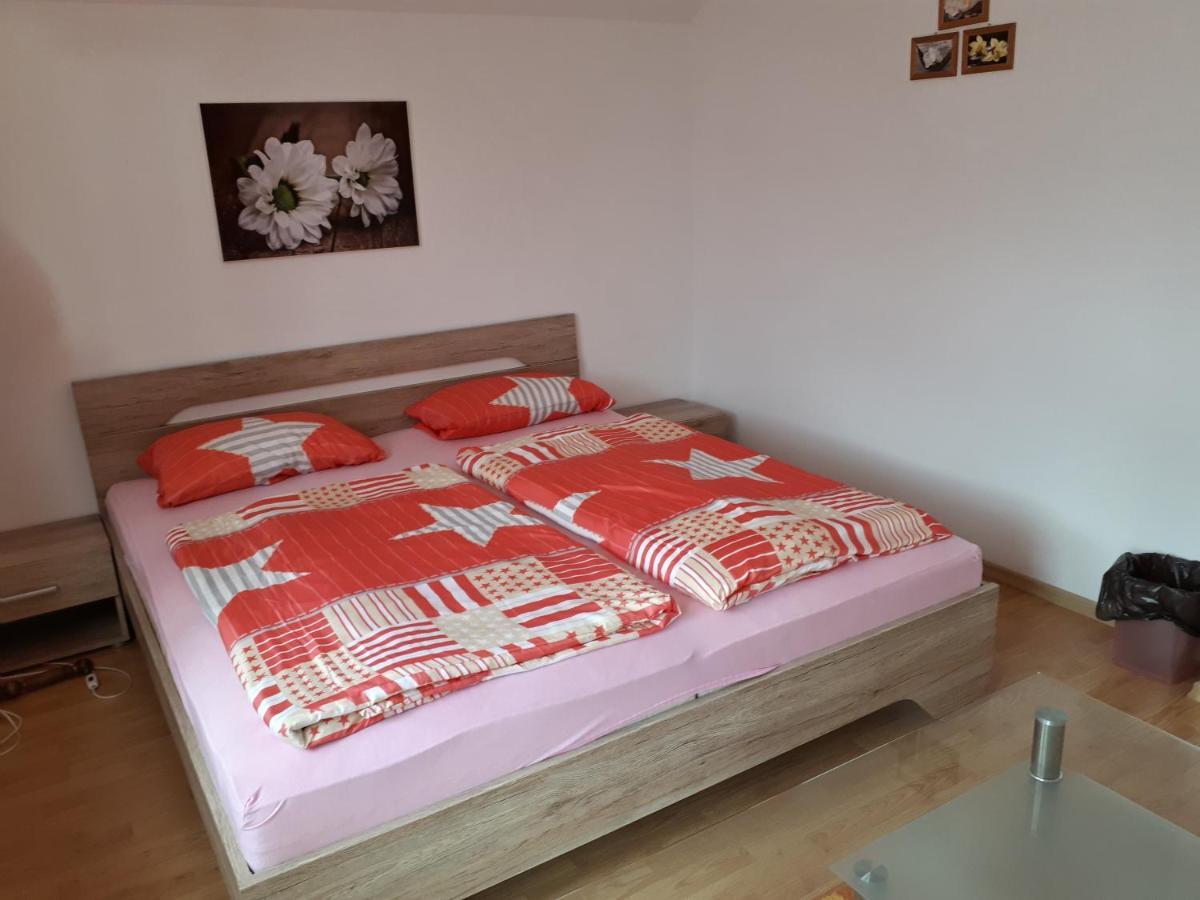 Homestay Renata Nova Lesna Exterior photo