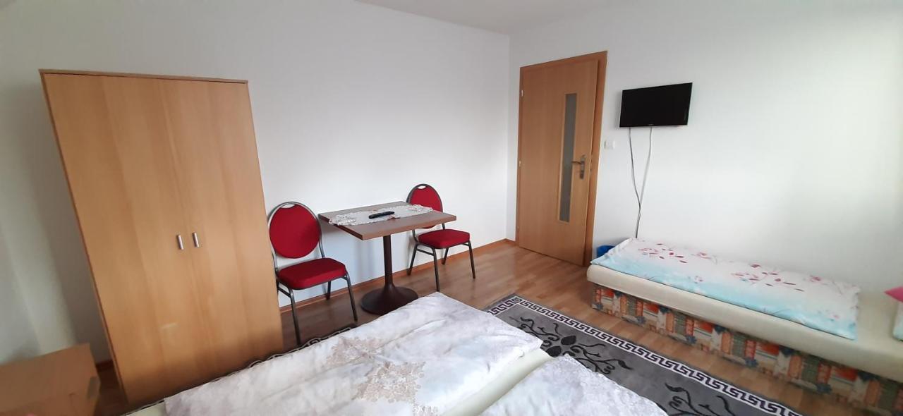 Homestay Renata Nova Lesna Exterior photo